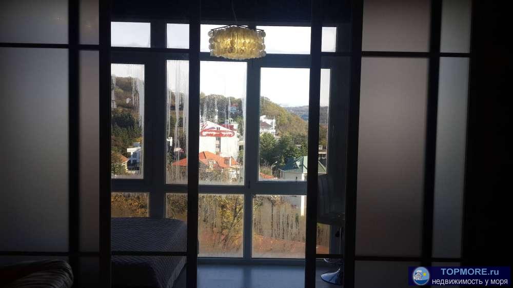 Продается ШИКАРНАЯ квартира, с дорогим, дизайнерским ремонтом, встроеной мебелью, техникой и панорамным остеклением!...