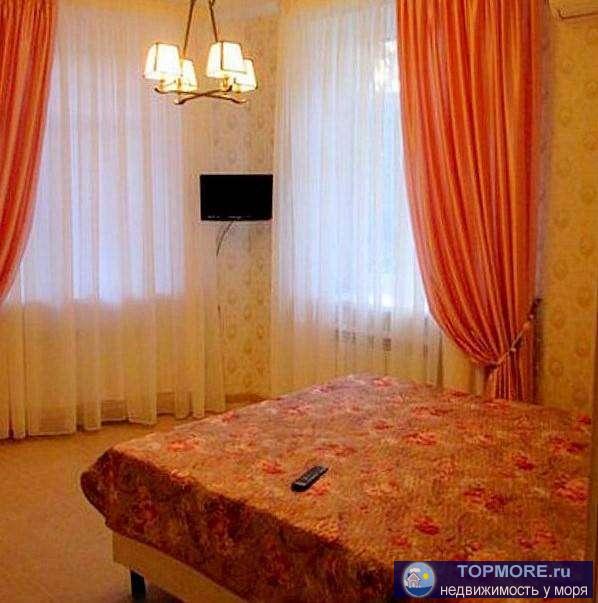 Продажа / Квартиры, Сочи, Кубанская улица, 8 200 000 р. 2-комн, в сталинке в историческом центре горда с хорошим ремонтом. Вся мебель и бытовая техника. 2 мин до школы, 2-х... - 1
