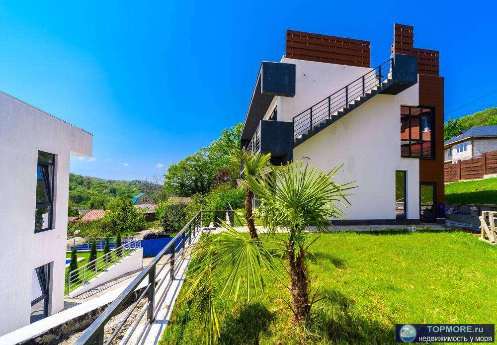 Продаю шикарный дом в стиле Хайтек, расположен в районе Мацеста, по ул. Юбилейной.Дом общей площадью в 250 кв.м.,... - 2