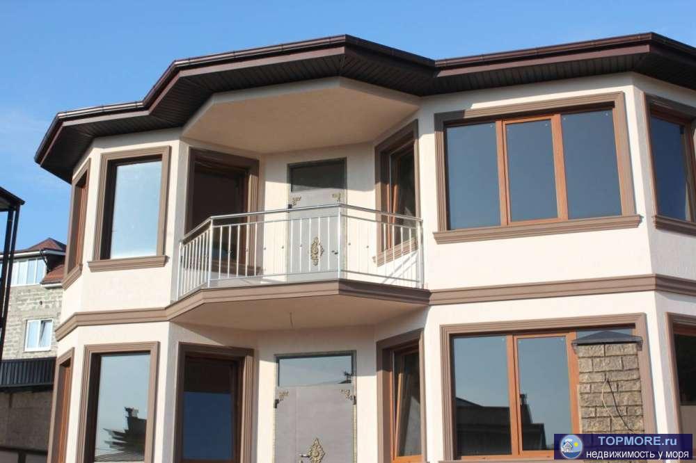 Отличный дом в тихом месте .рядом с развязкой до центра сочи 20 минут на машине.Все коммуникации. Свободная планировка.