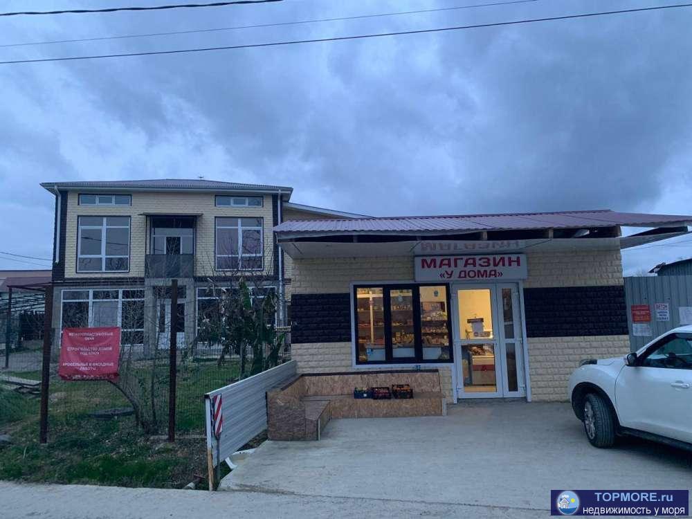 Продаю двухэтажный блочный дом. В доме частично выполнена отделка второго этажа. На придомовой территории расположен... - 1