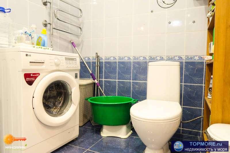 Двухэтажный дом 200 кв.м на ул.Черновицкой.  Площадь участка - 8 соток.  Есть плодоносящий сад, беседка с камином и... - 1