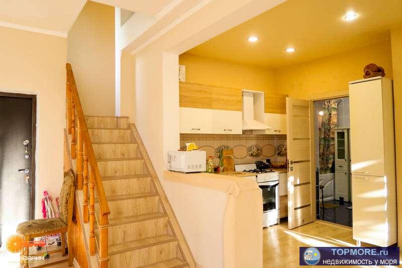 Двухэтажный дом 200 кв.м на ул.Черновицкой.  Площадь участка - 8 соток.  Есть плодоносящий сад, беседка с камином и... - 2