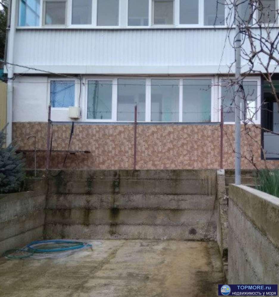 В Лазаревской продается двухэтажный дом на участке ИЖС 4 сотки. - 1