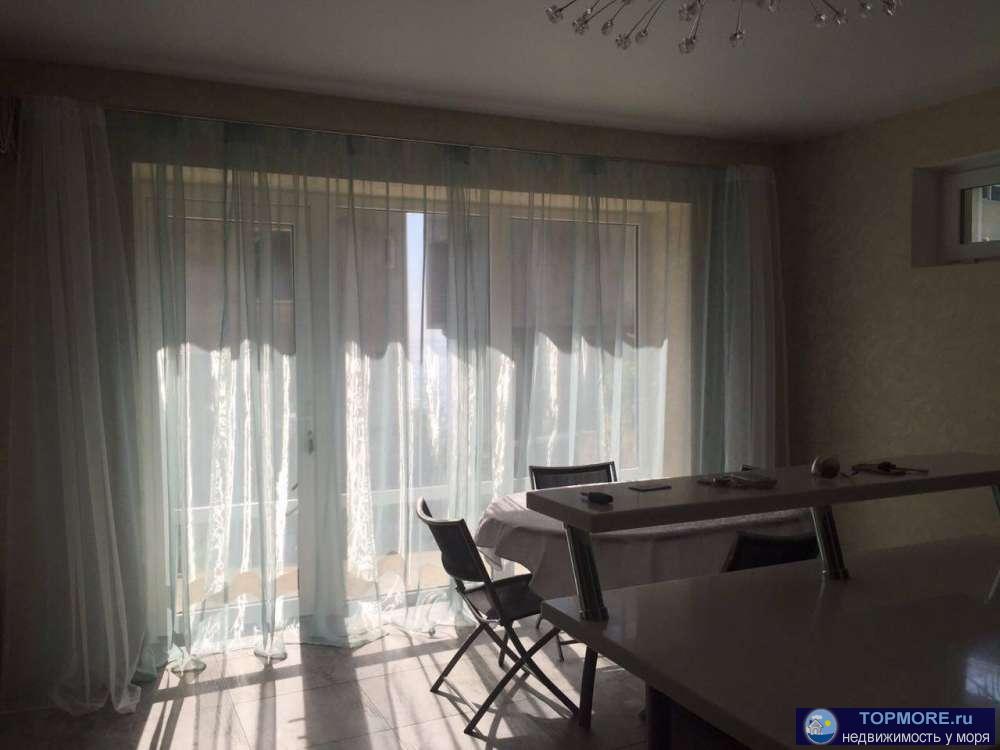 Продается Жилой дом . 3 этажа С ремонтом и мебелью на самом берегу Черного моря. - 1