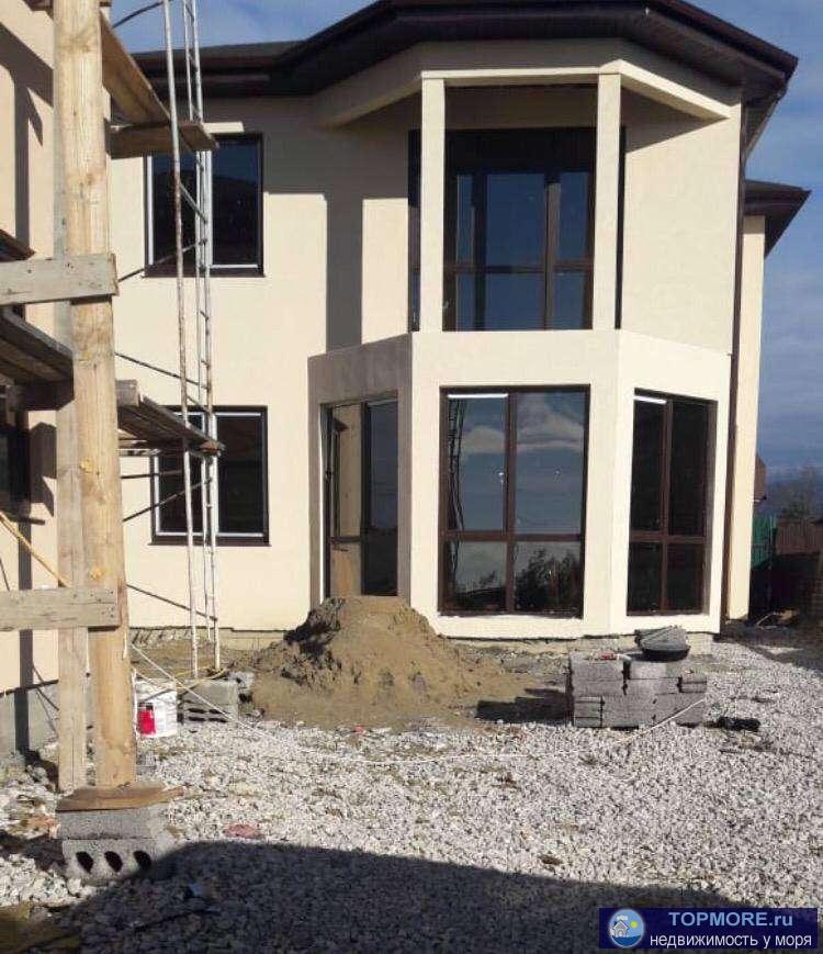 Продантся шикарный дом , 130 квадратов в Сочи в Адлерском районе . Дом состоит из 2 этажей , 1 этаж - просторная...