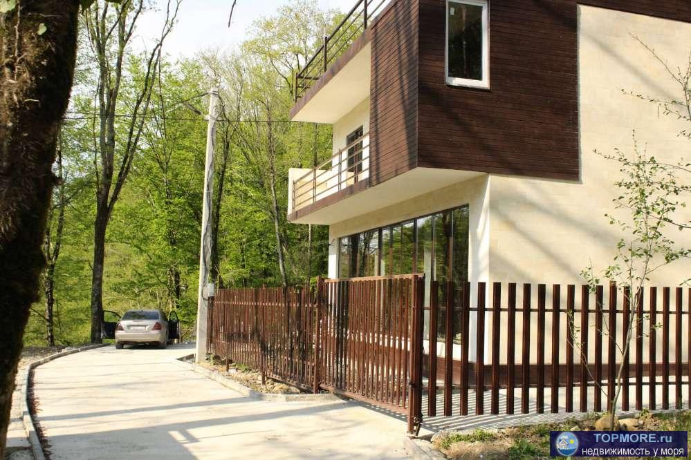 К продаже новый жилой дом в стиле хай-тек общей площадью 180 м2, жилой 110 м2 в Сочинском Национальном парке -... - 1