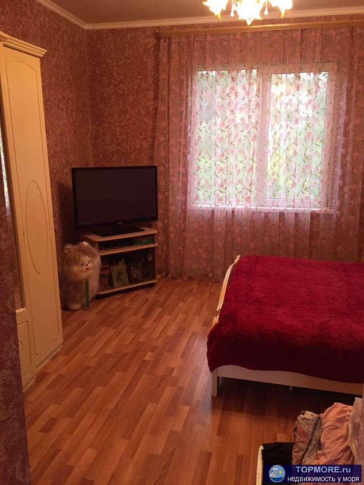 Дом капитальный на 2 хозяев, 2 отдельных входа. 1- ый этаж черновой. 2 этаж капитальный с ремонтом. - 1