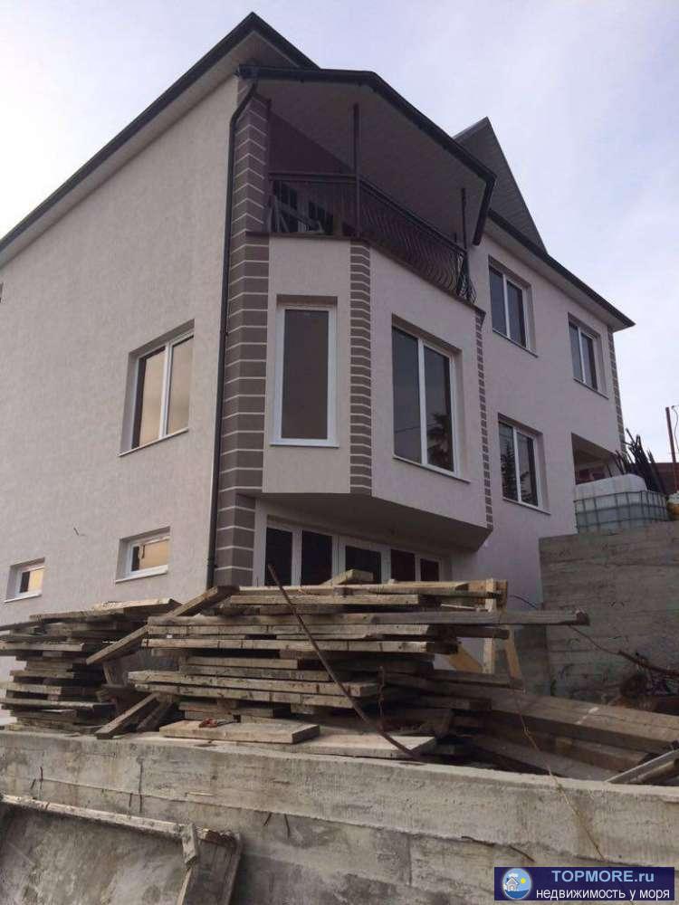 Продается дом с отличным видом, площадью 260м2. Расположен на участке 10 соток, назначение ЛПХ (личное подсобное... - 1