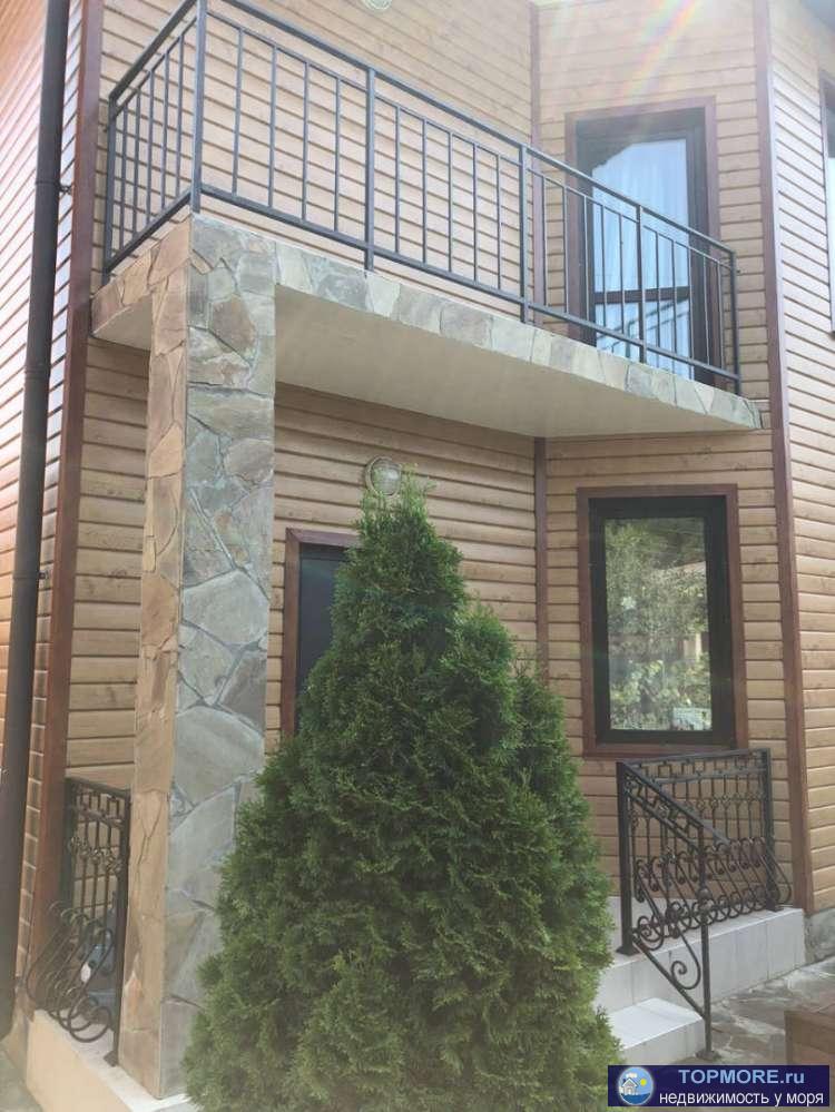 Продаётся дом с ремонтом и мебелью. В доме пять комнат, большая кухня, уютная прихожая, 4 санузла. На территории... - 2