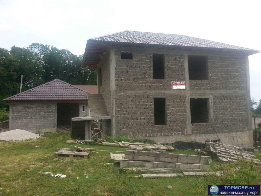 Два дома 300 кв.м и 50 кв.м, на двух соседних участках 12 соток и 2 сотки, расположены в тихом, уютном месте, с...