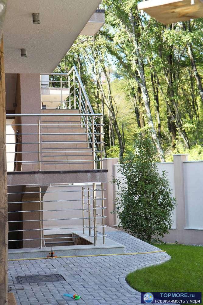 Двухэтажный дом в Адлере с панорамными видами на Олимпийский парк, граничит с лесом что делает воздух особенно... - 1