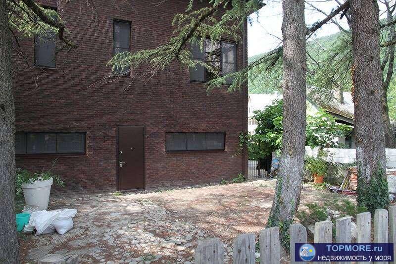 Большой, добротный 4х этажный дом в живописном, ровном месте, в районе Мамайки (верх). Хорошая транспортная...