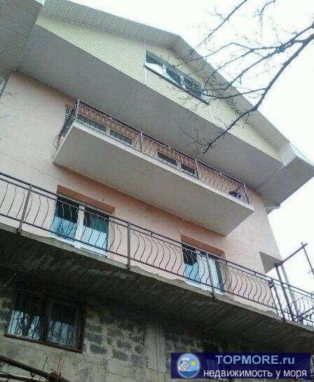 Большой, 4 этажный кирпичный коттедж на Фабрициуса, 240 кв.метров, 7 соток, парковка. Прекрасное вложение капитала. - 1