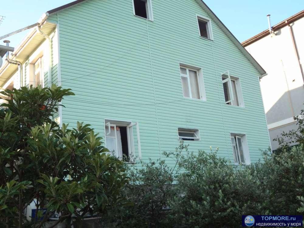 Капитальный добротный дом. Прекрасный вид из окон дома на море и горы! Тихое место, свой сад ( фруктовые деревья),...