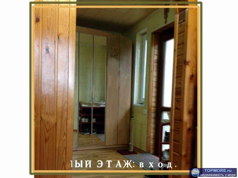 Прекрасный дом на улице Пархоменко.  Коммуникации центральные, свет, вода, земля в собственности 7 соток.  - 2