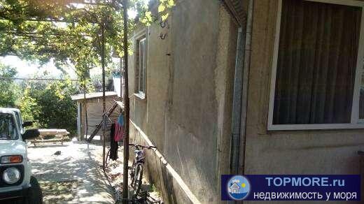 Продается дом с садом в районе Черешня прямо рядом с остановкой и магазинами. Дом состоит из двух самостоятельных... - 1