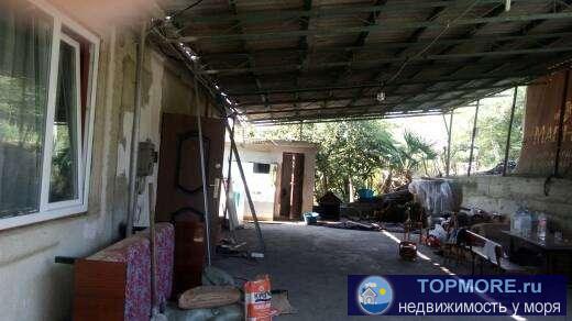 Продается дом с садом в районе Черешня прямо рядом с остановкой и магазинами. Дом состоит из двух самостоятельных... - 2