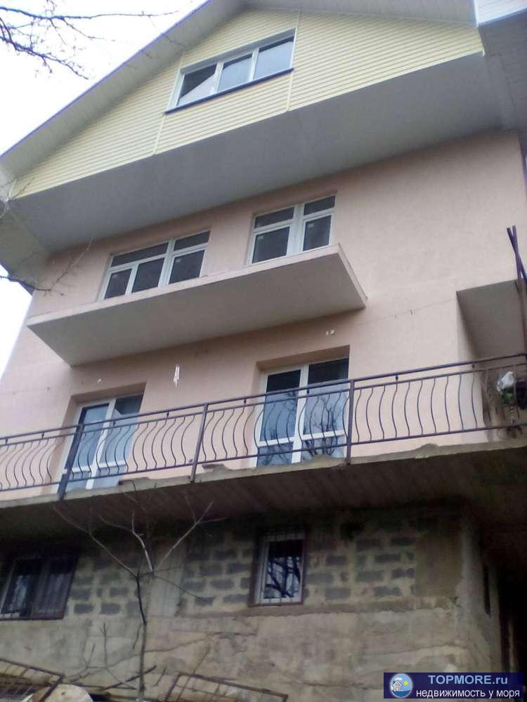 Светлый,просторный дом,все коммуникации,подъезд,крытая площадка для авто - 1