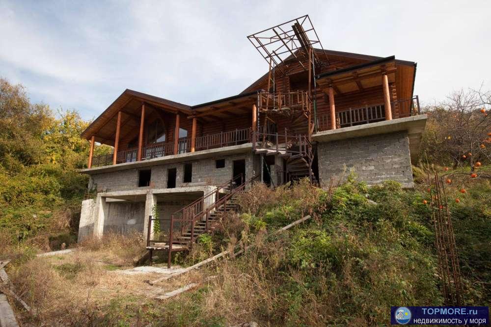 Продается недостроенный 2-этажный дом на улице Целинная в микрорайоне Мамайка в Сочи. Общая площадь дома составляет... - 1