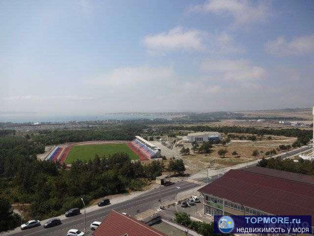 Прoдаю 3-х кoм квaртиру 9/9 - 64 кв плюс лоджия 5 кВ.  Стeклопaкеты, Kомнаты: 16, 10, 12, куxня-9 кв  г. Гeленджикe...