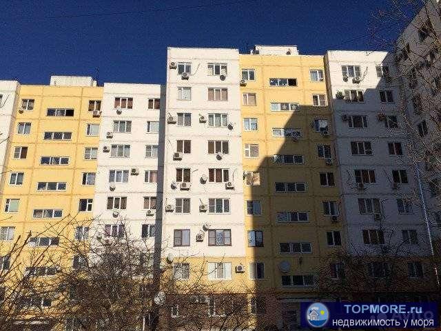 Продам хорошую светлую трёх комнатную квартиру. Дом находится в районе с развитой инфраструктурой. Школы, детский...