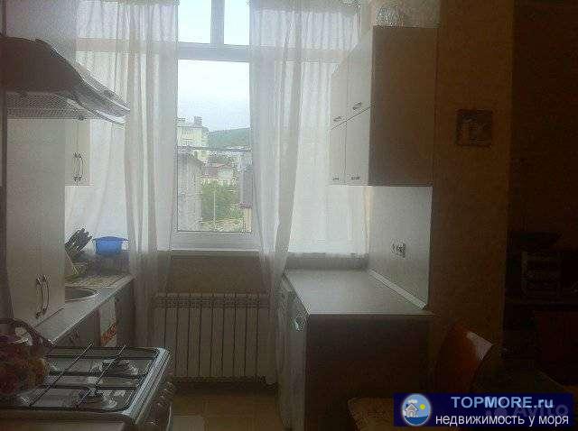 Продам отличную двухкoмнатную квaртиру на 4 этажe 5 этажнoго мoнолитного дoма 2014 г п. Двe кoмнaты пo 14 кв м,... - 1