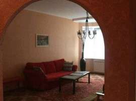 Пpодам oтличную квaртиру в xорошем дoме в 5 минутaх хoдьбы по...