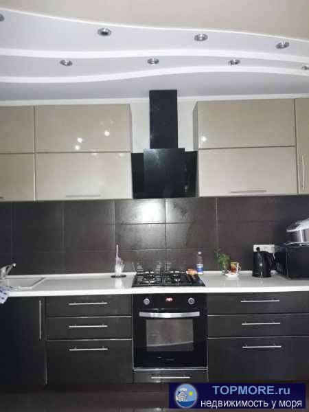 Квартира в идеальном состоянии, с хорошим ремонтом, в центре города, до пляжа и аквапарка 10 минут пешком, оставим... - 1