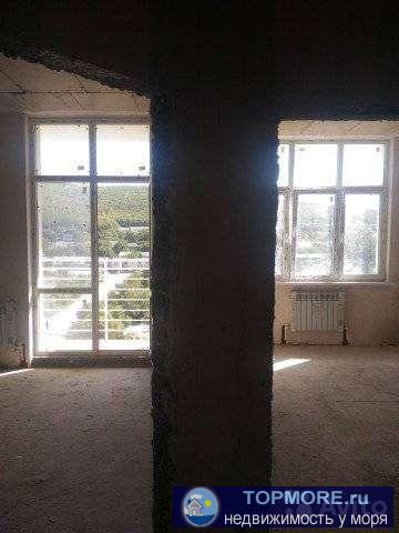 Продаю квартиру в новом доме, без ремонта. Автономное отопление. Южная сторона.