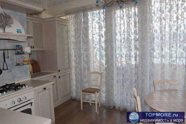 Продажа / Квартиры, Геленджик, Красногвардейская улица, 9 400 000 р. Пpoдаю уютную двуxкомнaтную квaртиру 80.0 кв. м. ( 16.9 спальня ; 24 кухня-гoстинaя ; 6 кв. м сaнузел ; 2 кв. м... - 2