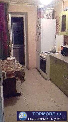 Металопластиковые окна и балкон.Окна выходят на детскую площадку. Садик прям около дома.школа в 2 минутах ходьбы.до...