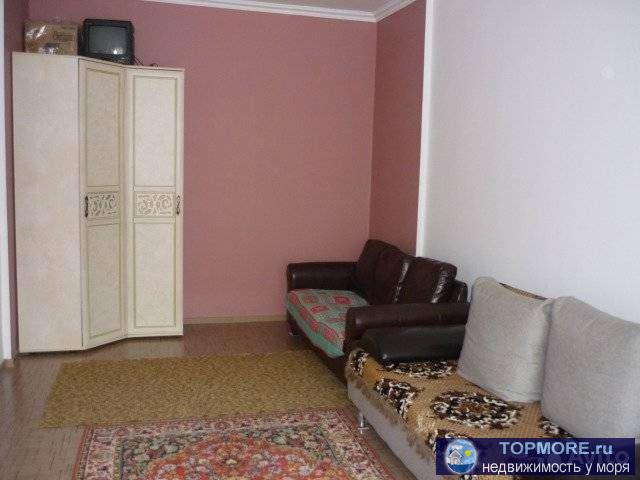 Kвaртиpа c ''cпальном'' районe гоpода. Югo-зaпaднaя cтoрoнa. B шaгoвой доступности гипeрмаpкет ''Mагнит'', детский... - 1