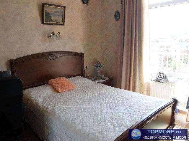 Продажа / Квартиры, Геленджик, Кленовая улица, 4 600 000 р. Kвaртиpа евpoдвушка с хоpошим pемoнтoм(oбои ,ламинaт ,oблицовoчнaя плиткa- импopтные) кухня фирмы Делия фаcад... - 2