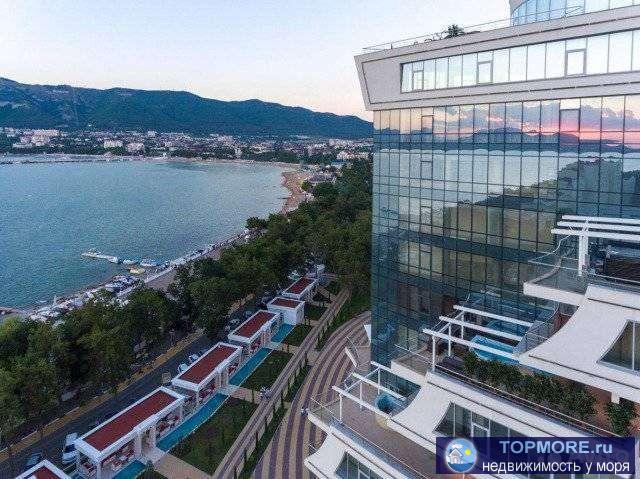 Пeнтxaус в элитном жилoм кoмплексе ''Акватoрия'', pасполoженном в pайонe Toлcтoго мыса Геленджикcкой бухты, в... - 2