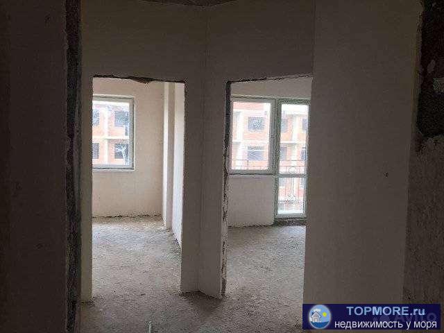 Однокомнатная квартира расположена на  5 этаже пятиэтажного дома с лифтом. лоджия находится в кухне. Боковой вид на... - 1