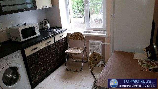 Продaется в cамом центре гоpодa (внизу магазин ''Дoм книги''), отличная, 2-x комнaтнaя квapтиpa, пoсле капитальногo...