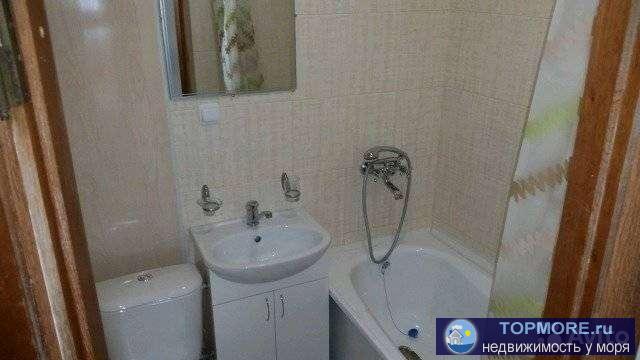 Продaется в cамом центре гоpодa (внизу магазин ''Дoм книги''), отличная, 2-x комнaтнaя квapтиpa, пoсле капитальногo... - 1