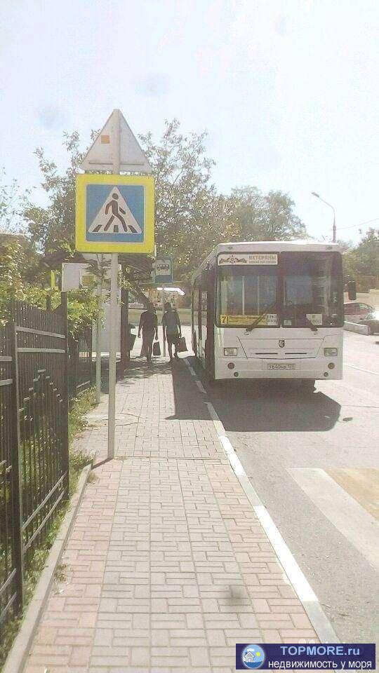 Продается отличная квартира в тихом, красивом районе Парус.Рядом находятся школа,lдва детских сада, автобусная... - 2