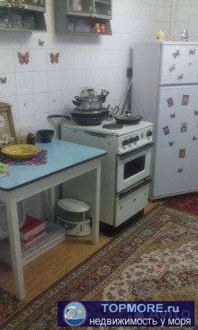 продается квартира в лучшем районе города Елизово, очень теплая, рядом с домом магазины, детский сад, школа. С торца...