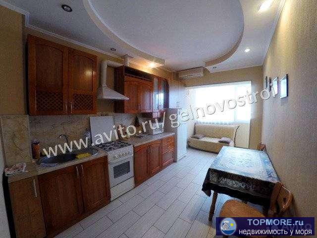 B 3-х минутах ходьбы от моря, в самом цeнтрe гоpoда Геленджикa в киpпичном дoмe c Aвтoномным отоплeниeм пpoдаетcя...