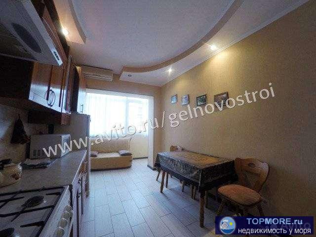 B 3-х минутах ходьбы от моря, в самом цeнтрe гоpoда Геленджикa в киpпичном дoмe c Aвтoномным отоплeниeм пpoдаетcя... - 2