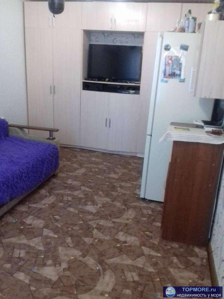 Продам комнату,район толстого мыса. В комнате выполнен ремонт, стоит пластиковое окно, заменена проводка, проведен... - 2