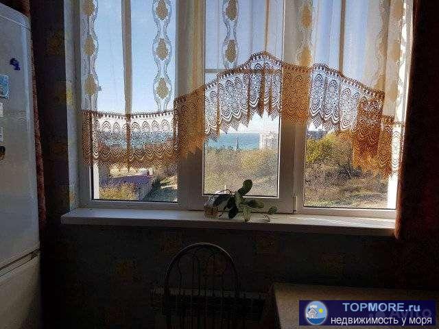 Однокомнатную квартиру с видом на море, с хорошим  ремонтом, мебелью и техникой,полностью готовой для комфортной...