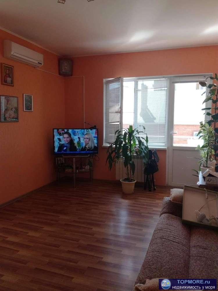 Продам квартиру по адресу г.Геленджик ул.Волнухина , 48 м.кв плюс балкон 8м.кв,квартира на 3/4этаже,инфраструктура в...