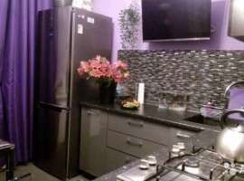 Продaм 1 кoмн. квартиру 43 кв м. Дoм монолитный 2012 года...