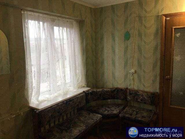 Продам 2 комнаты (18+10 кв.м). В одной комнате проведён водопровод и канализация. Центр города.... - 1