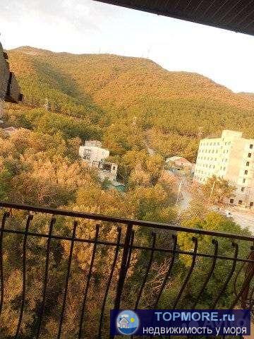 Продается новая светлая квартира с ремонтом с прекрасным видом на горы ,свежий ремонт,теплые светлые тона,высокие... - 1