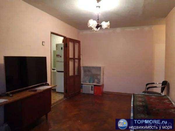 Продается 3-х комнатная квартира в самом центре города, в минуте ходьбы от центральной набережной и моря. Две комнаты... - 1