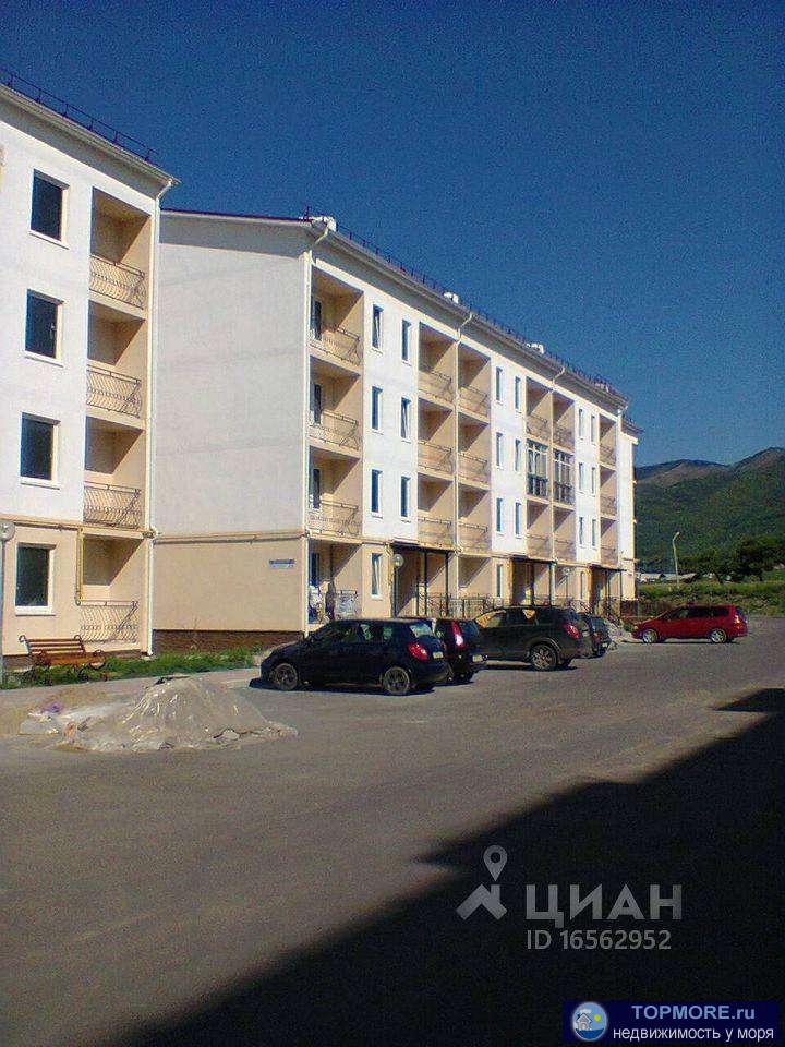 Квартира жилая с отличным ремонтом, теплые полы, кухня и ванная полностью оборудованы, мебель в комнате, окна во двор...